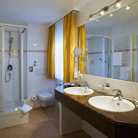 Готель Tanneck 4*